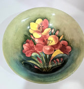 Vintage C.1947 Signed Walter Moorcroft "African Lilies" Large Bowl