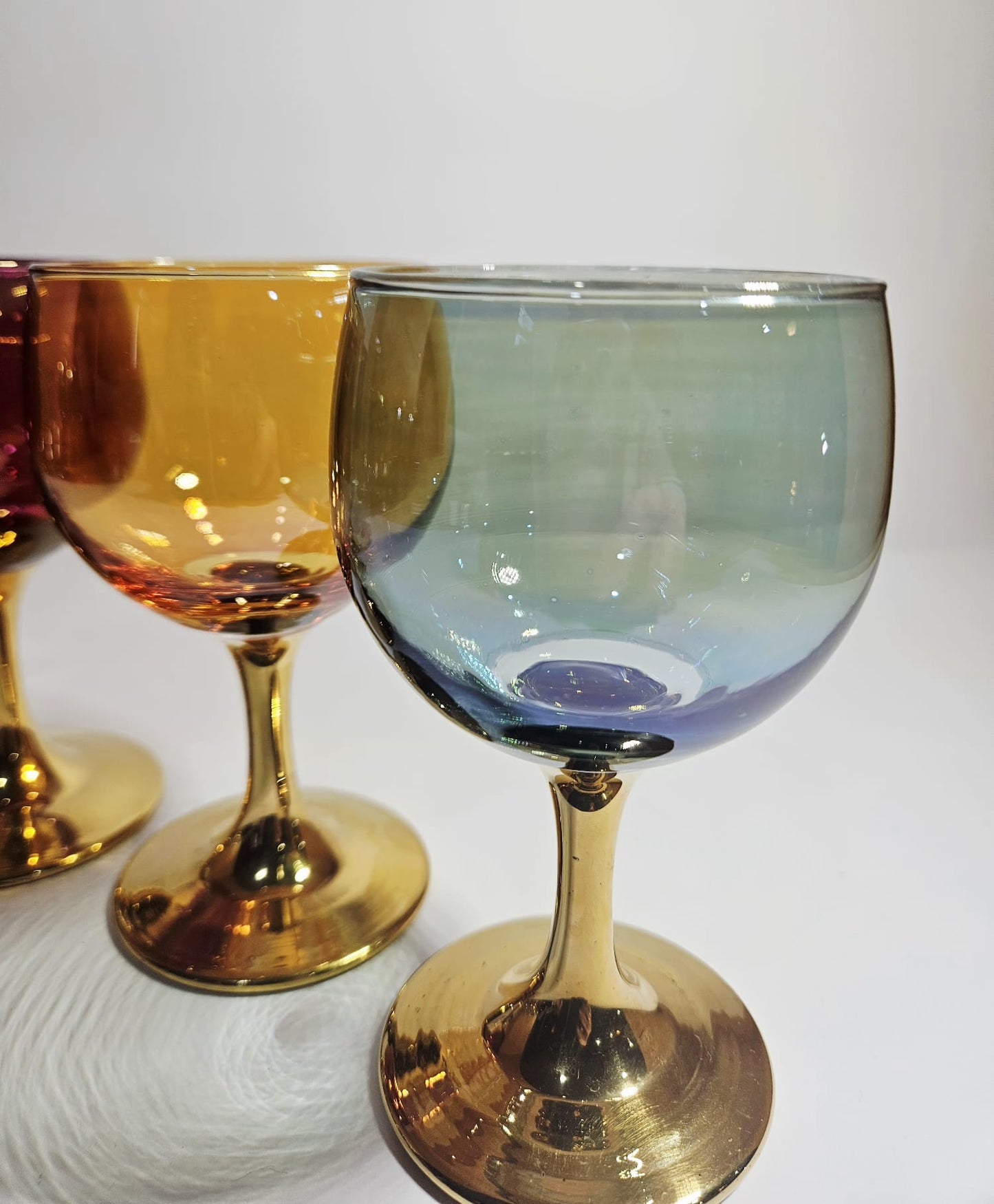 Set of 5 vintage Crystal Arlequin wine Glasses with gold gild stems