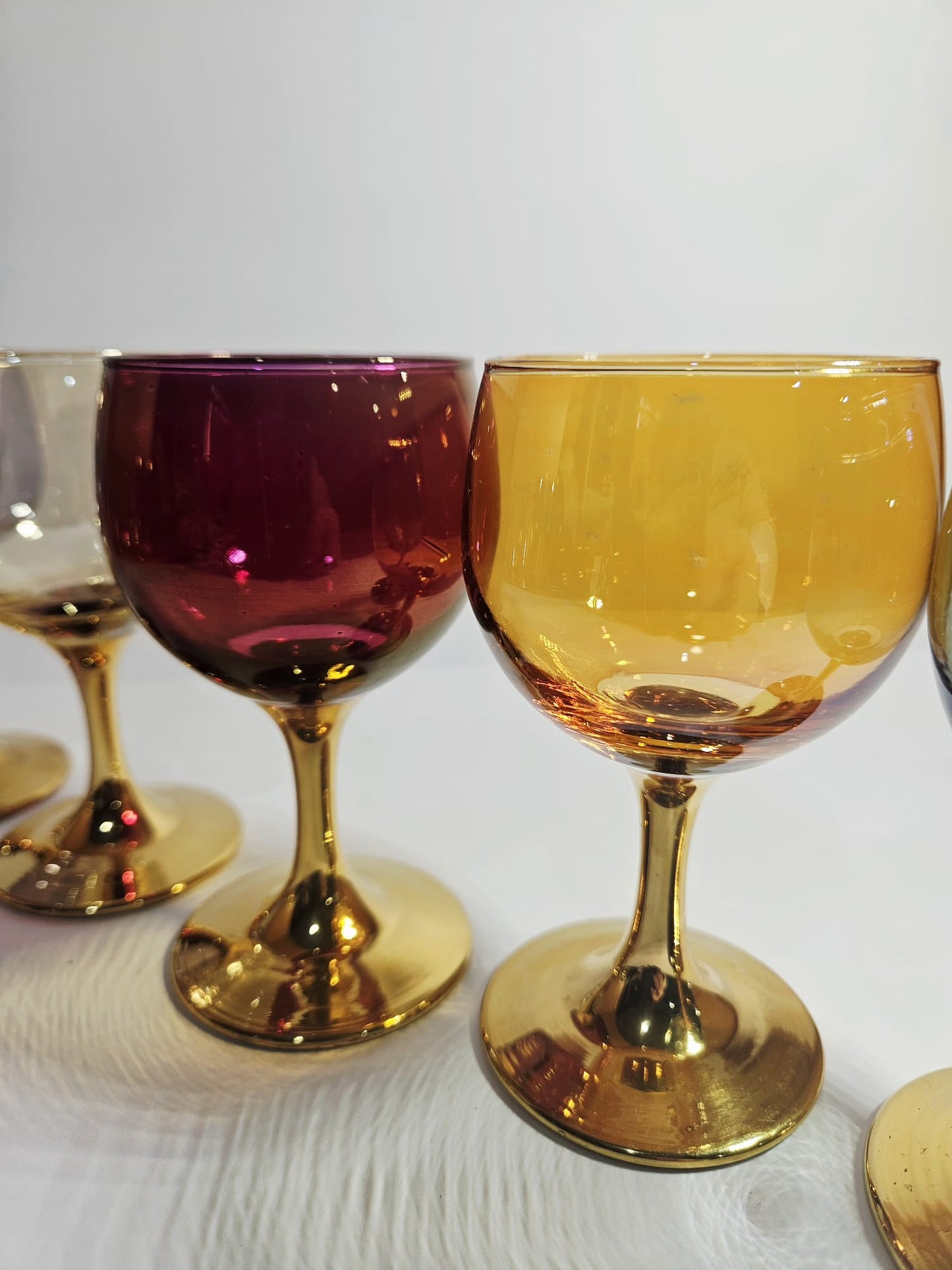 Set of 5 vintage Crystal Arlequin wine Glasses with gold gild stems