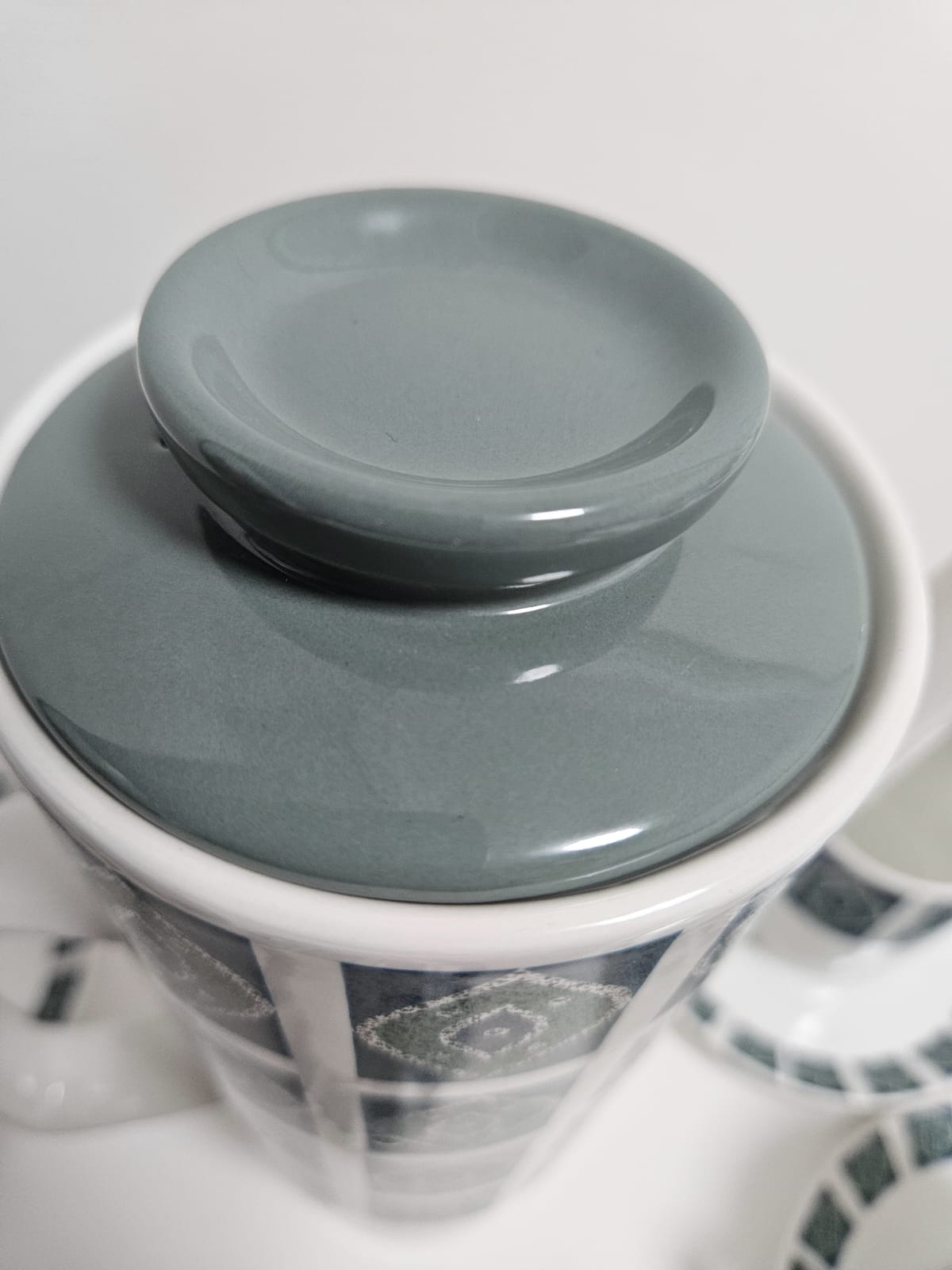 Beautiful vintage Aynsley Imperial Coffee Set. Classic 1960-70s retro design