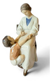 Bing and Grondahl figure 1642M - Dickie's Mama - Mother and Child