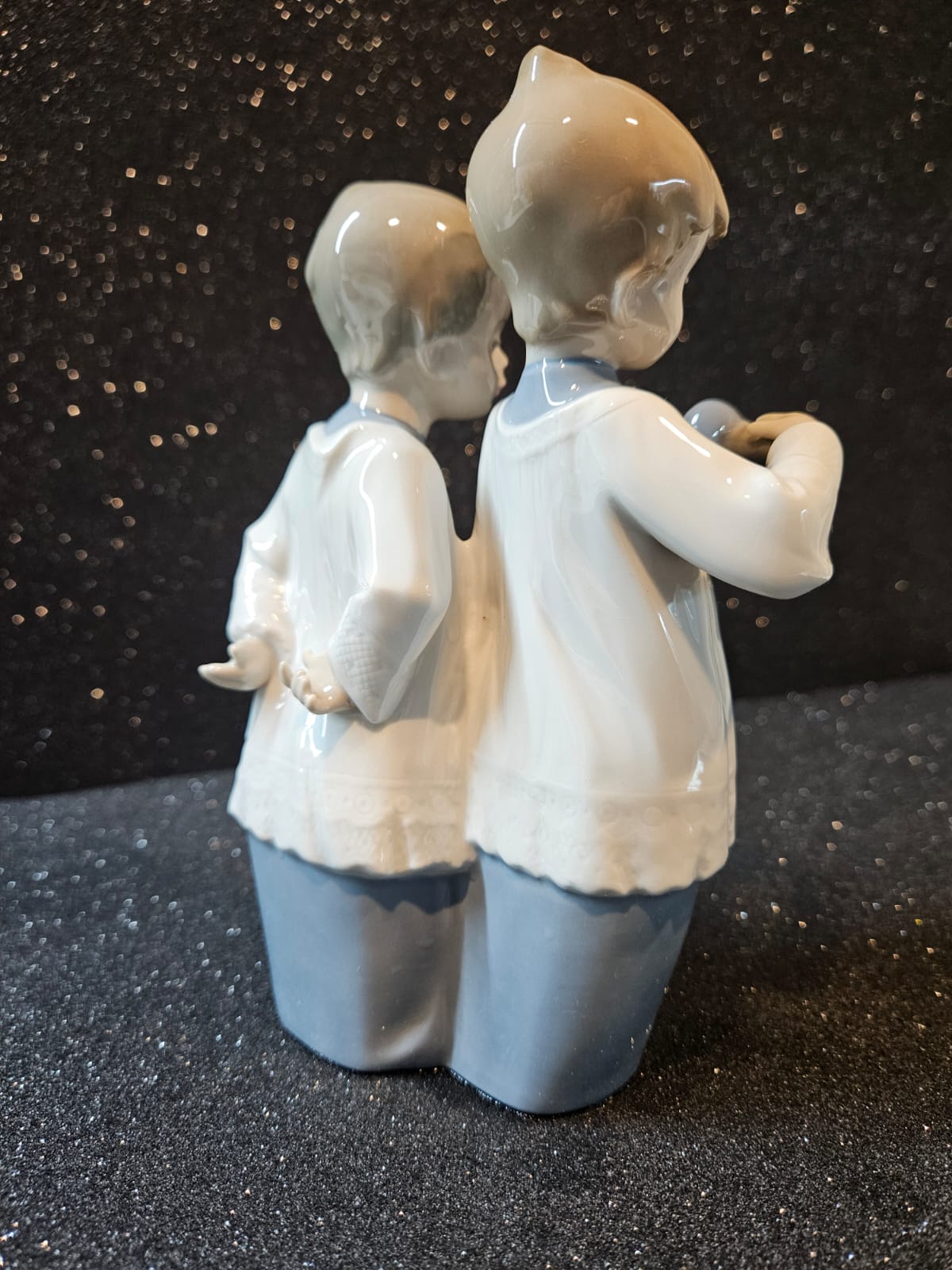 Nao by Lladro Figurine choir boys 1072 Figurine by Francisco Polope