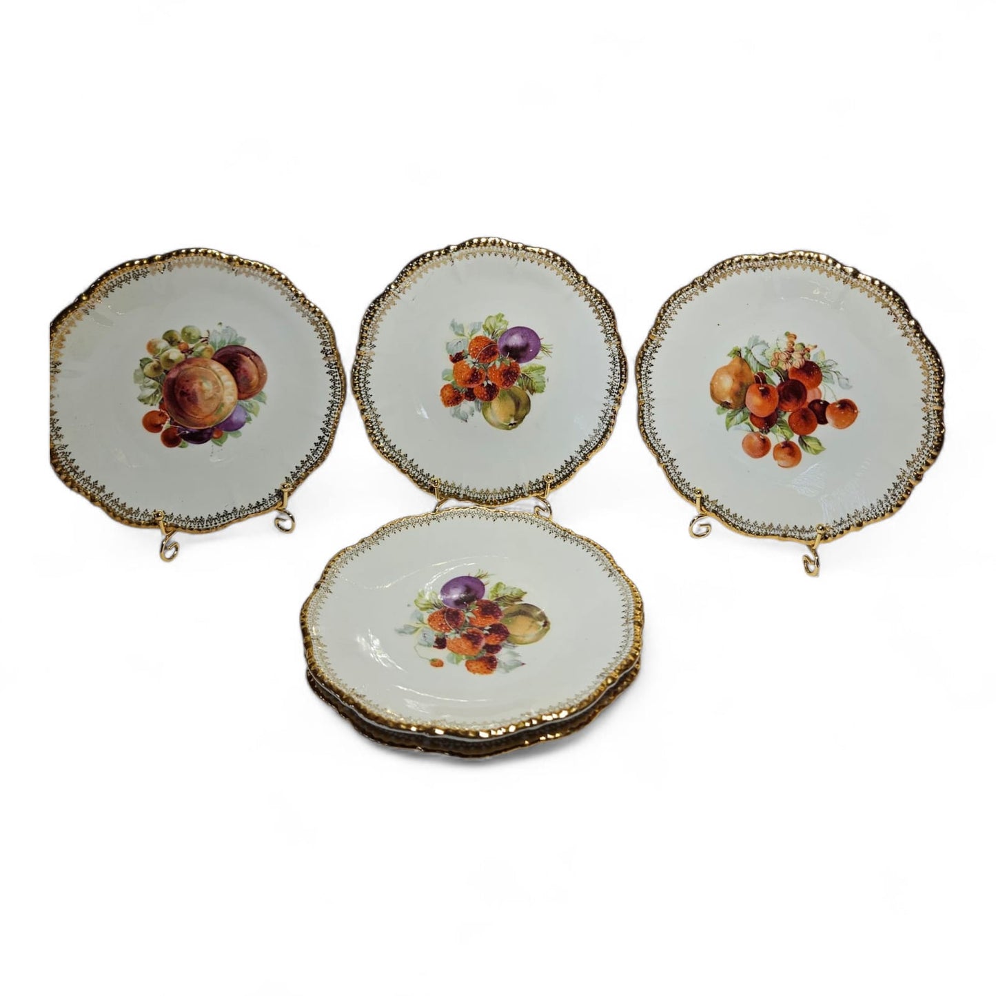 Set of 4 Victorian (1840-1900) plates with fruit design and gold trims