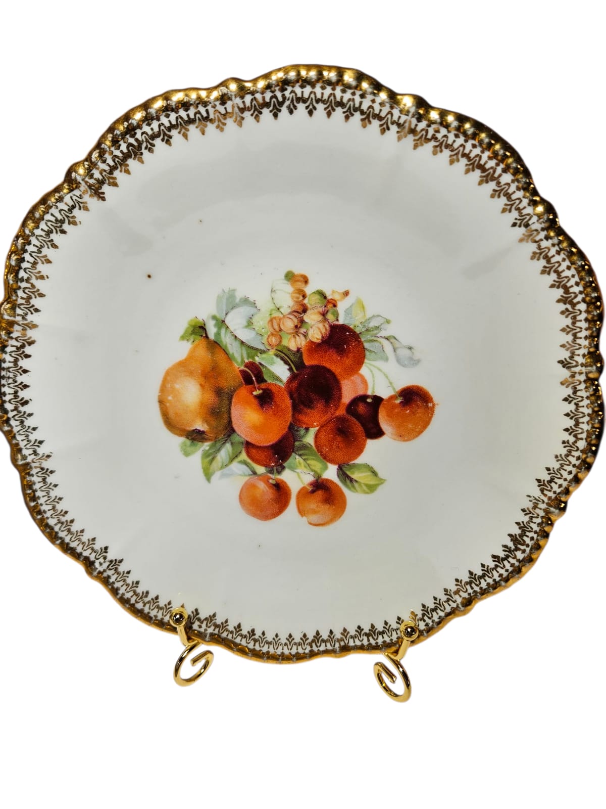 Set of 4 Victorian (1840-1900) plates with fruit design and gold trims
