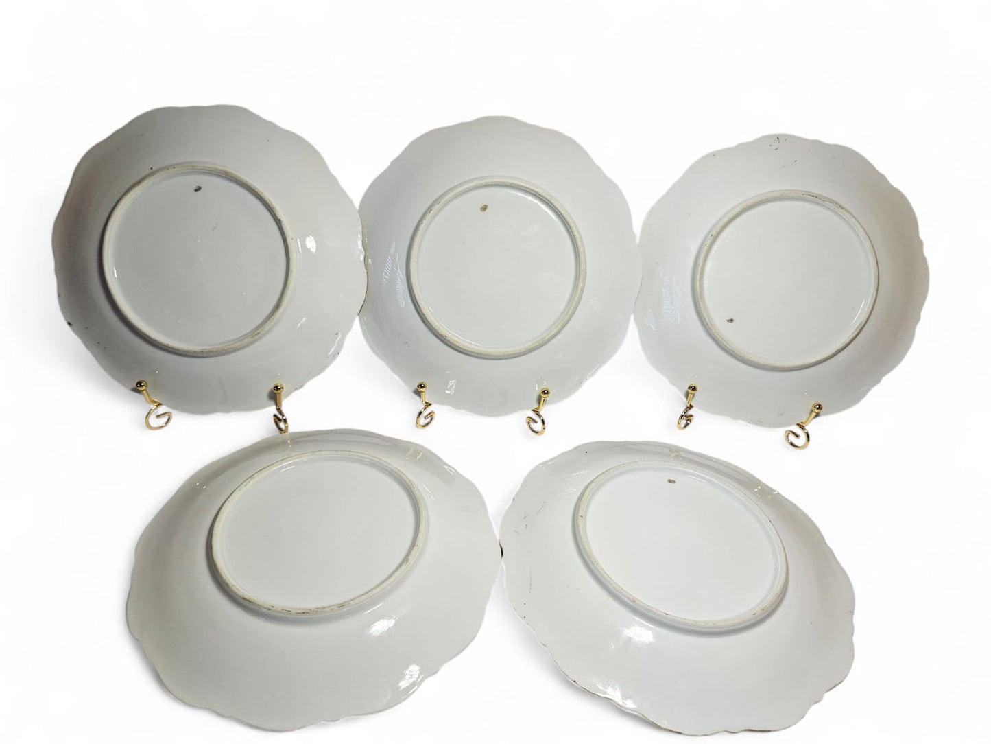 Set of 4 Victorian (1840-1900) plates with fruit design and gold trims