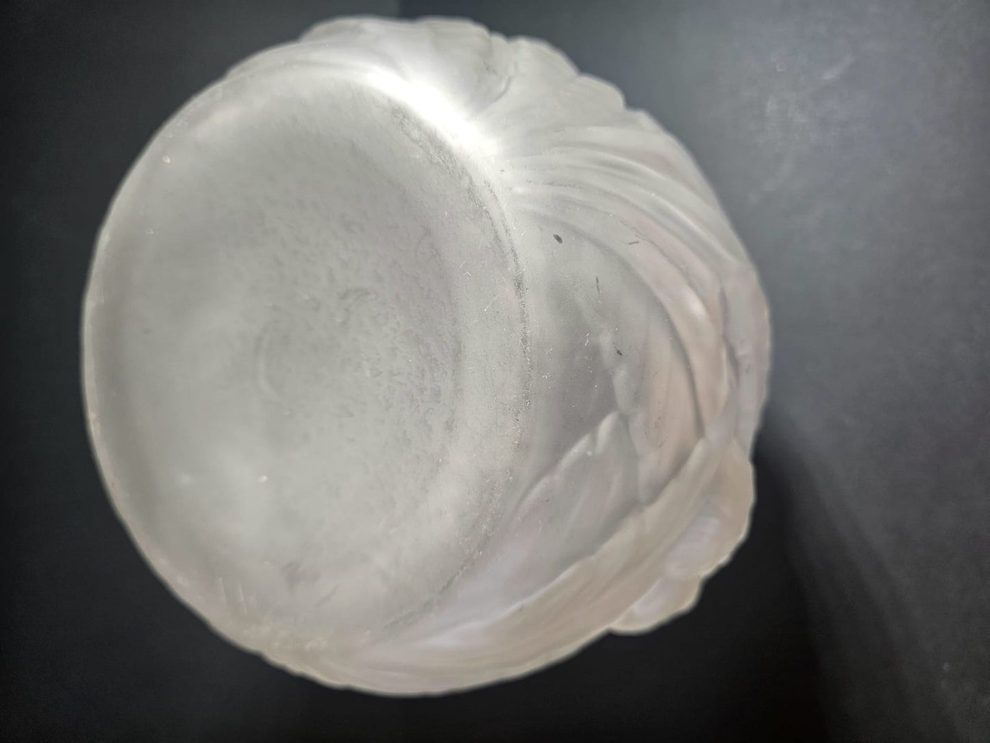 Etaleune vase pressed and molded glass, "Châtaignier" pattern c.1930