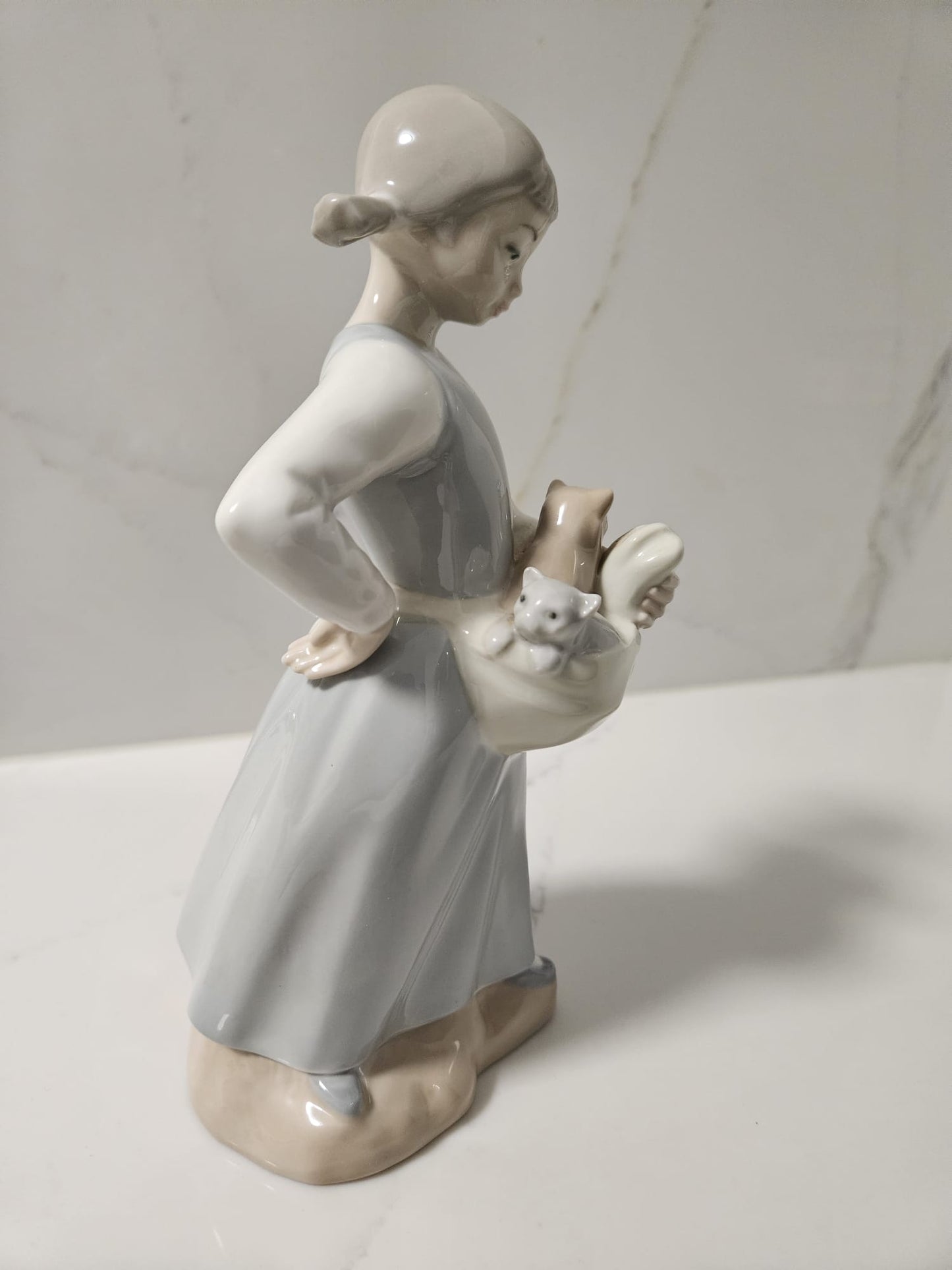 Nao for Lladro Girl with Kittens porcelain figurine