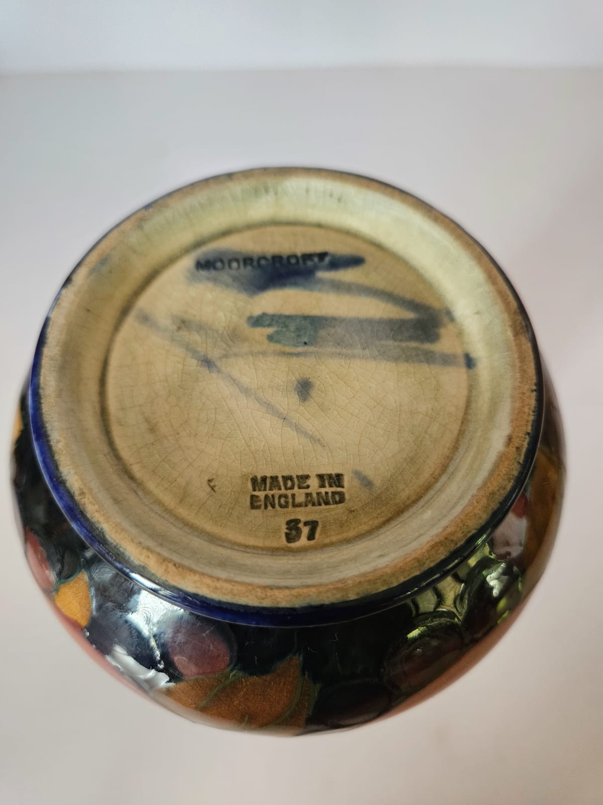 Vase à grenades à graines de style William Moorcroft (18 cm)