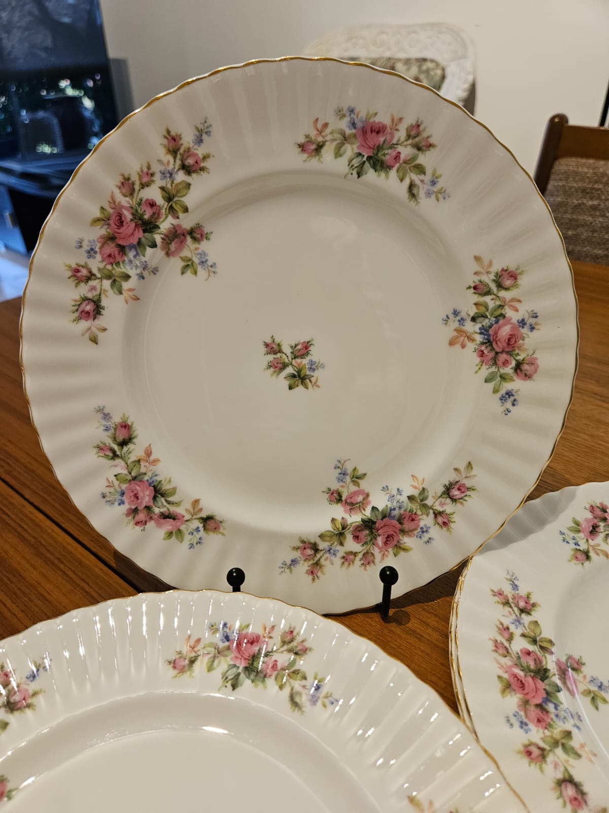 6 x Royal Albert "MOSS ROSE" Dinner Plates 26cm