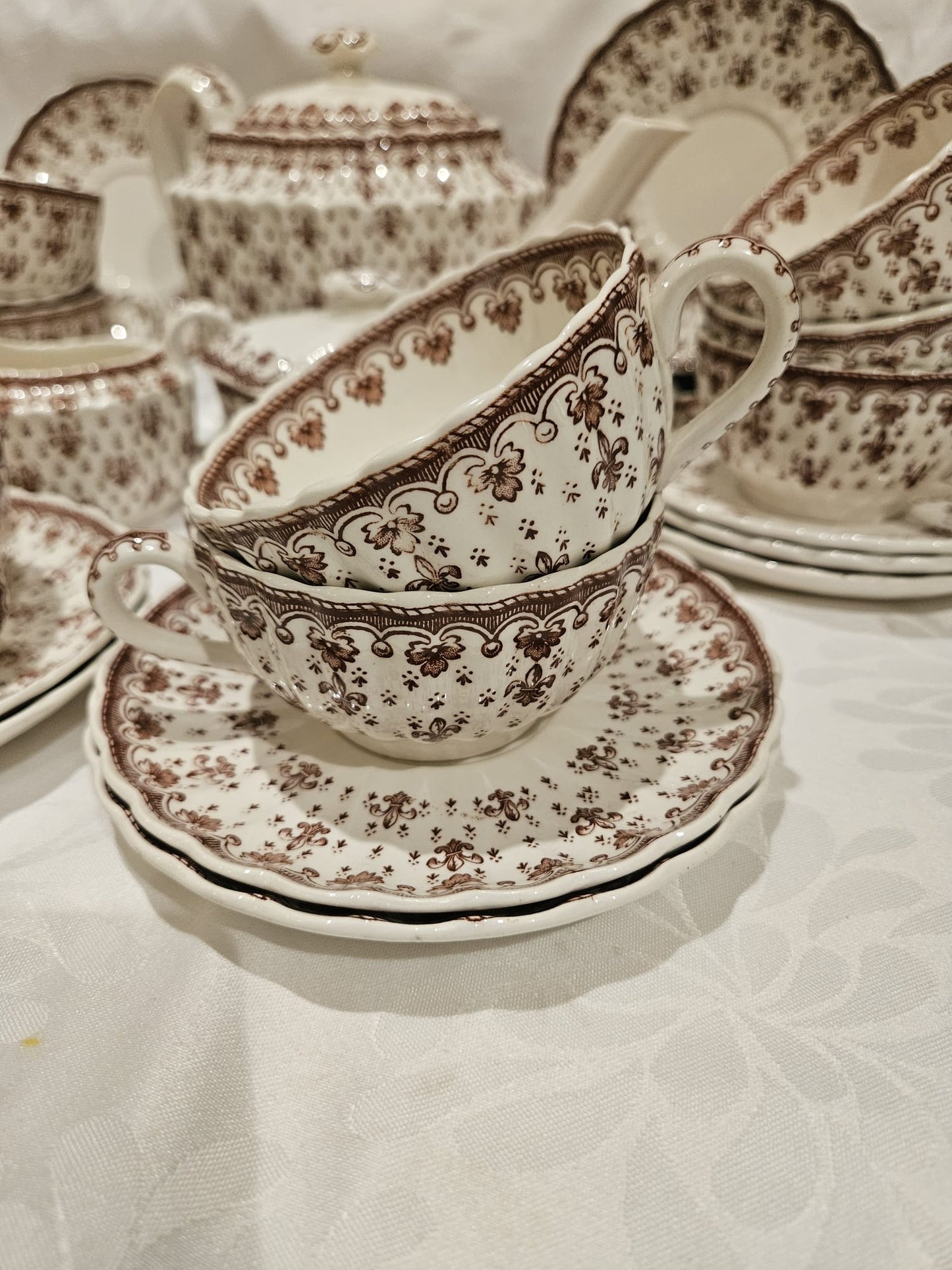 Spode Fleur De Lis Brown earthenware 24 pc Tea set c.1960