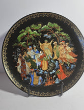 Russian "The 12th Month" Porcelain 1990 Collector Plate Bradex No. 60-V25-1.10