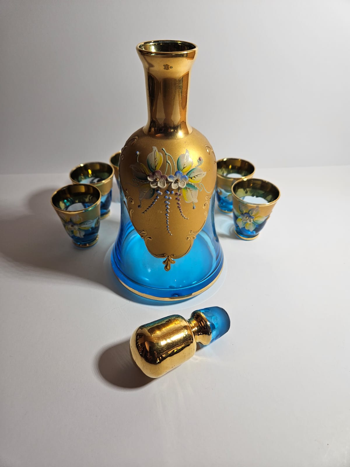 Vintage Murano "Tre Fuochi" Salvadori 24 ct Gold glass decanter and 6 shot glasses