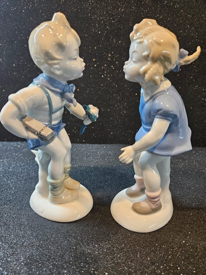 Vintage German Wagner & Apel porcelain figurines