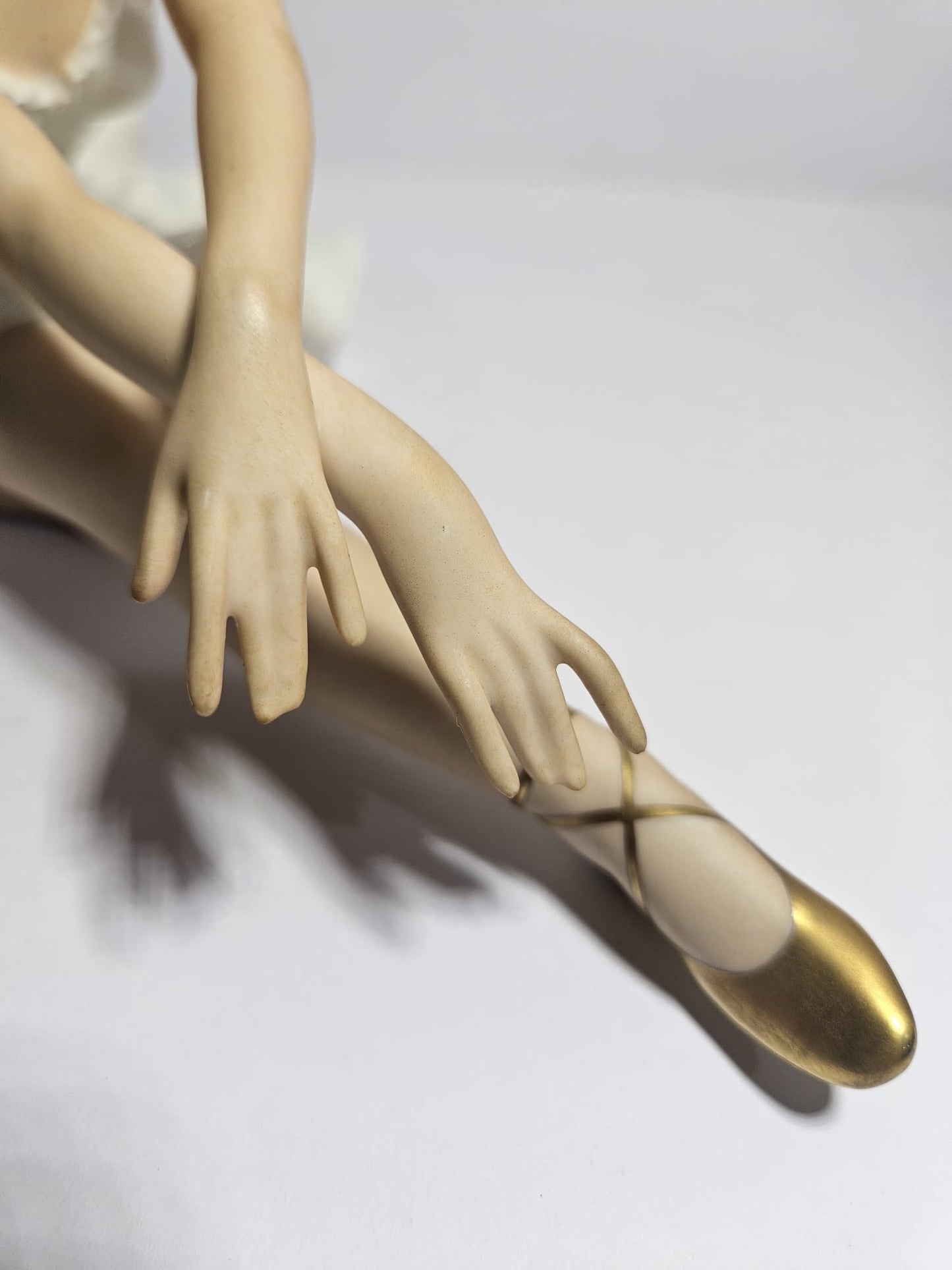 Vintage Wallendorf 1764 Porcelain Swan Ballerina Figurine #1690 Germany