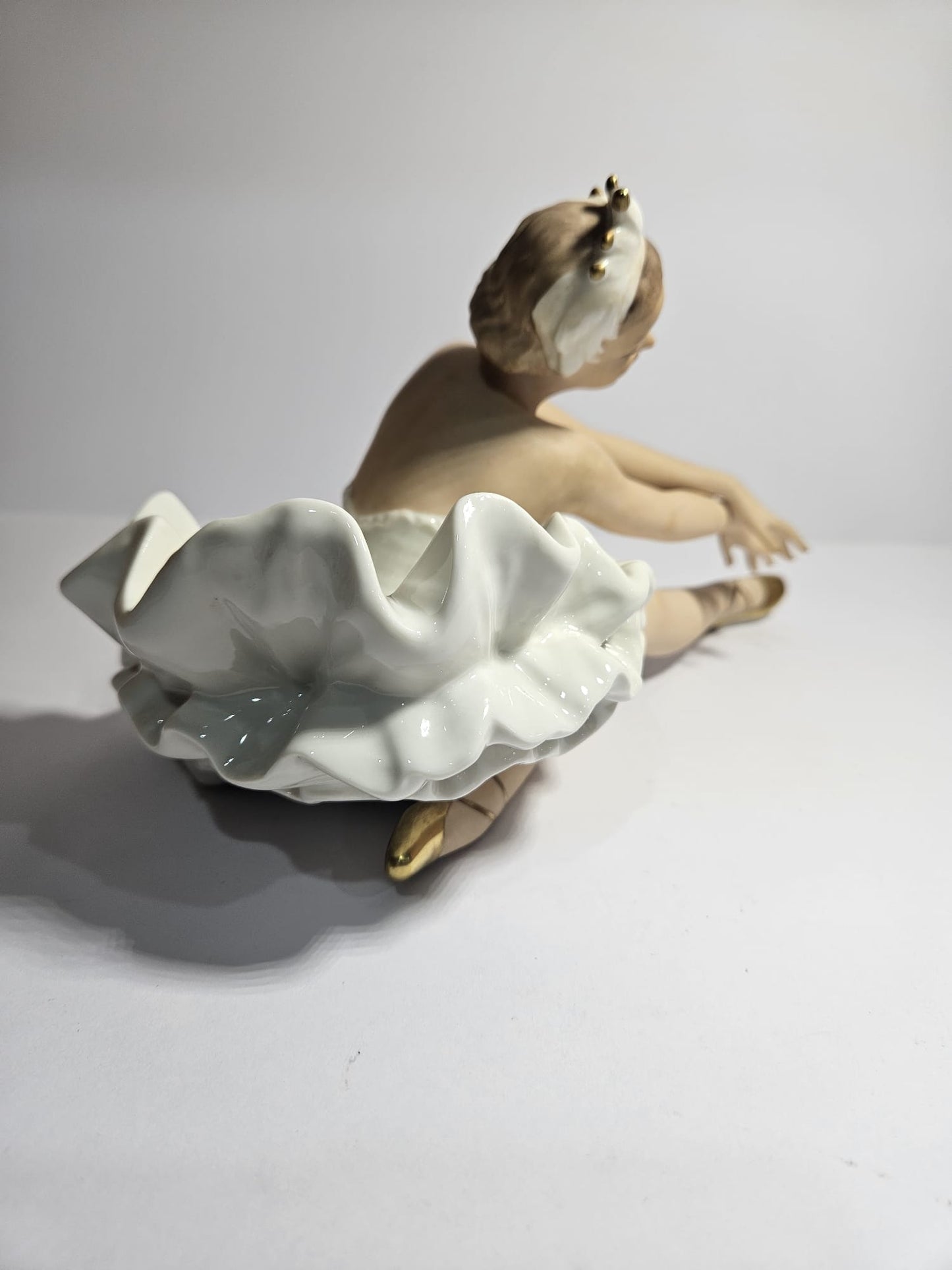 Vintage Wallendorf 1764 Porcelain Swan Ballerina Figurine #1690 Germany