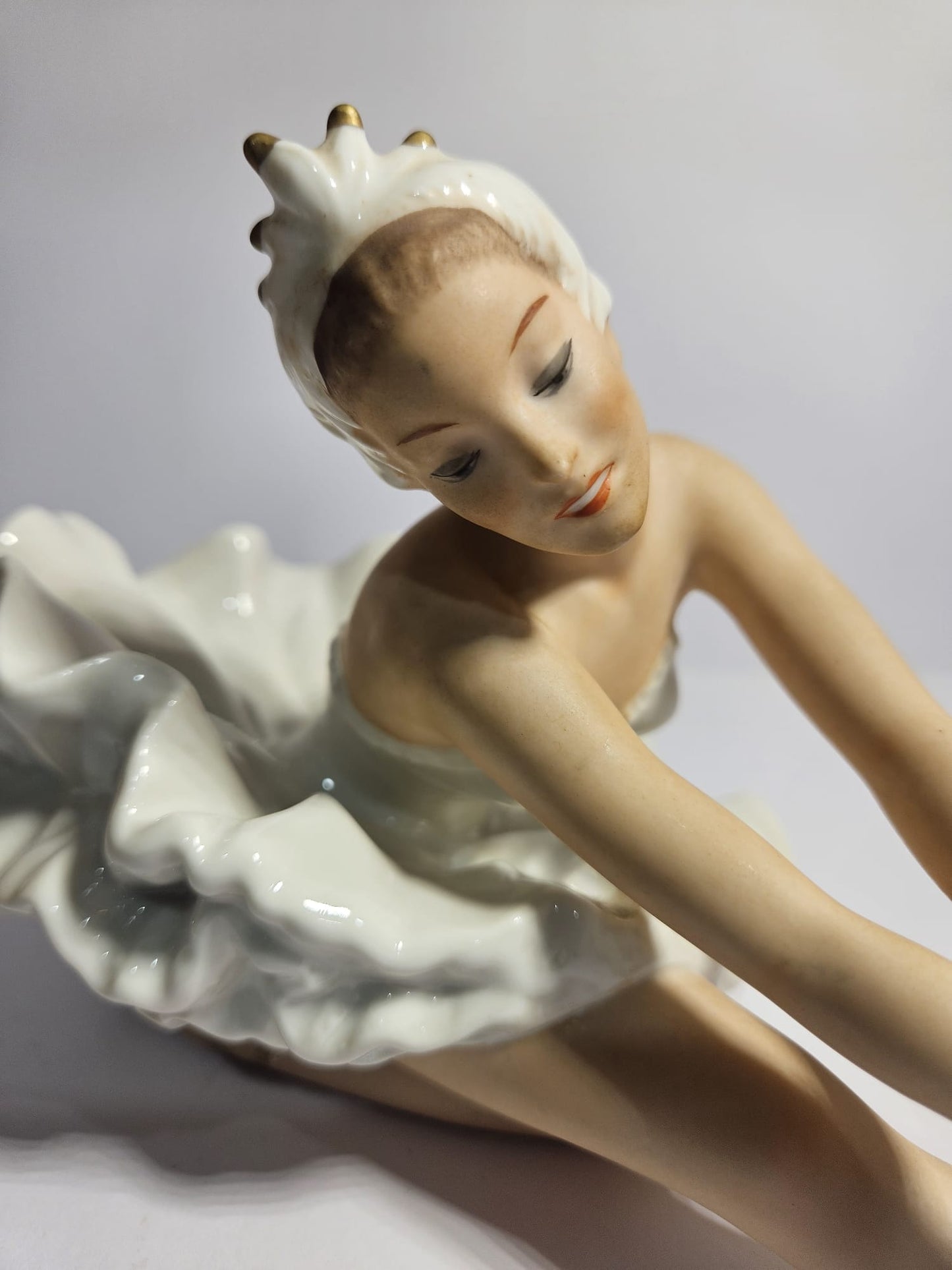 Vintage Wallendorf 1764 Porcelain Swan Ballerina Figurine #1690 Germany