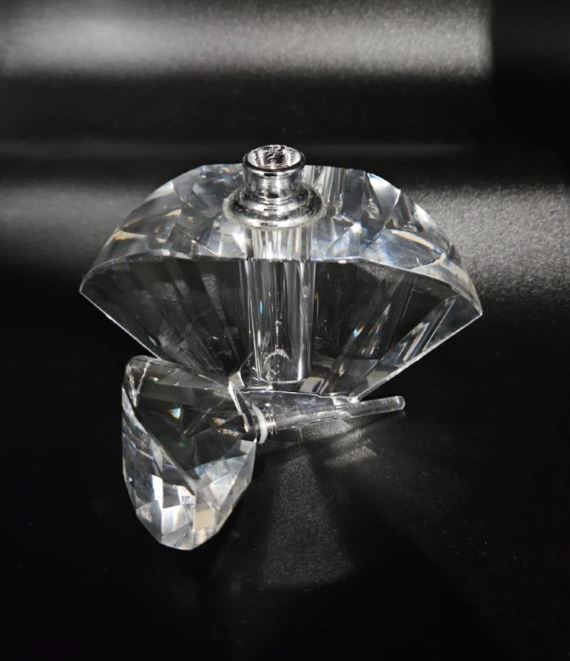 Elegant Vintage facetted Crystal Perfume Bottle with Applicator