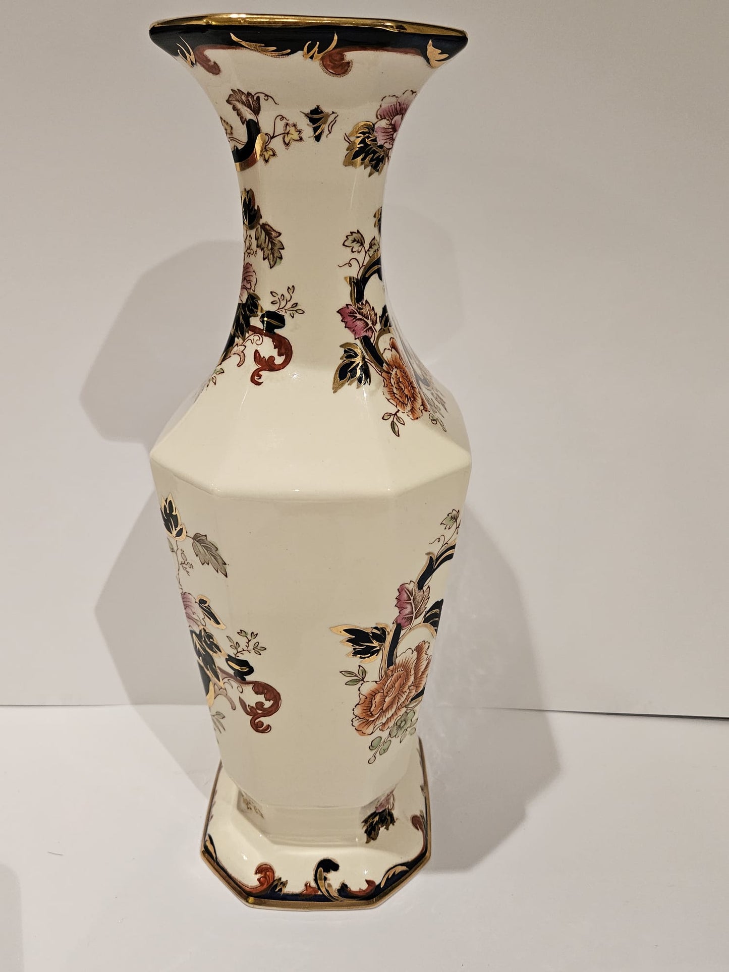 Large Mason's Ironstone Blue "Mandalay" vase c.1940