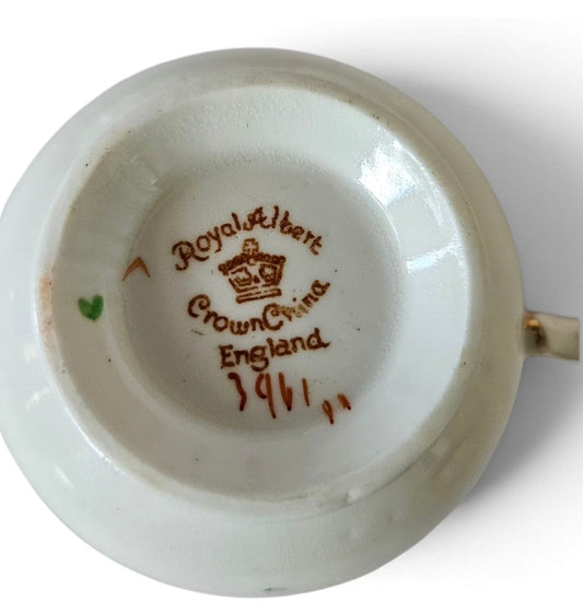 How We Date & Evaluate Antiques: A Collector's Guide