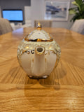 Vintage 1940 SADLER Tea Pot, sugar Bowl and cream Jug "Cottage " design Sa67