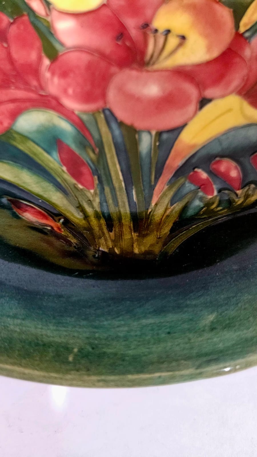Vintage C.1947 Signed Walter Moorcroft "African Lilies" Large Bowl