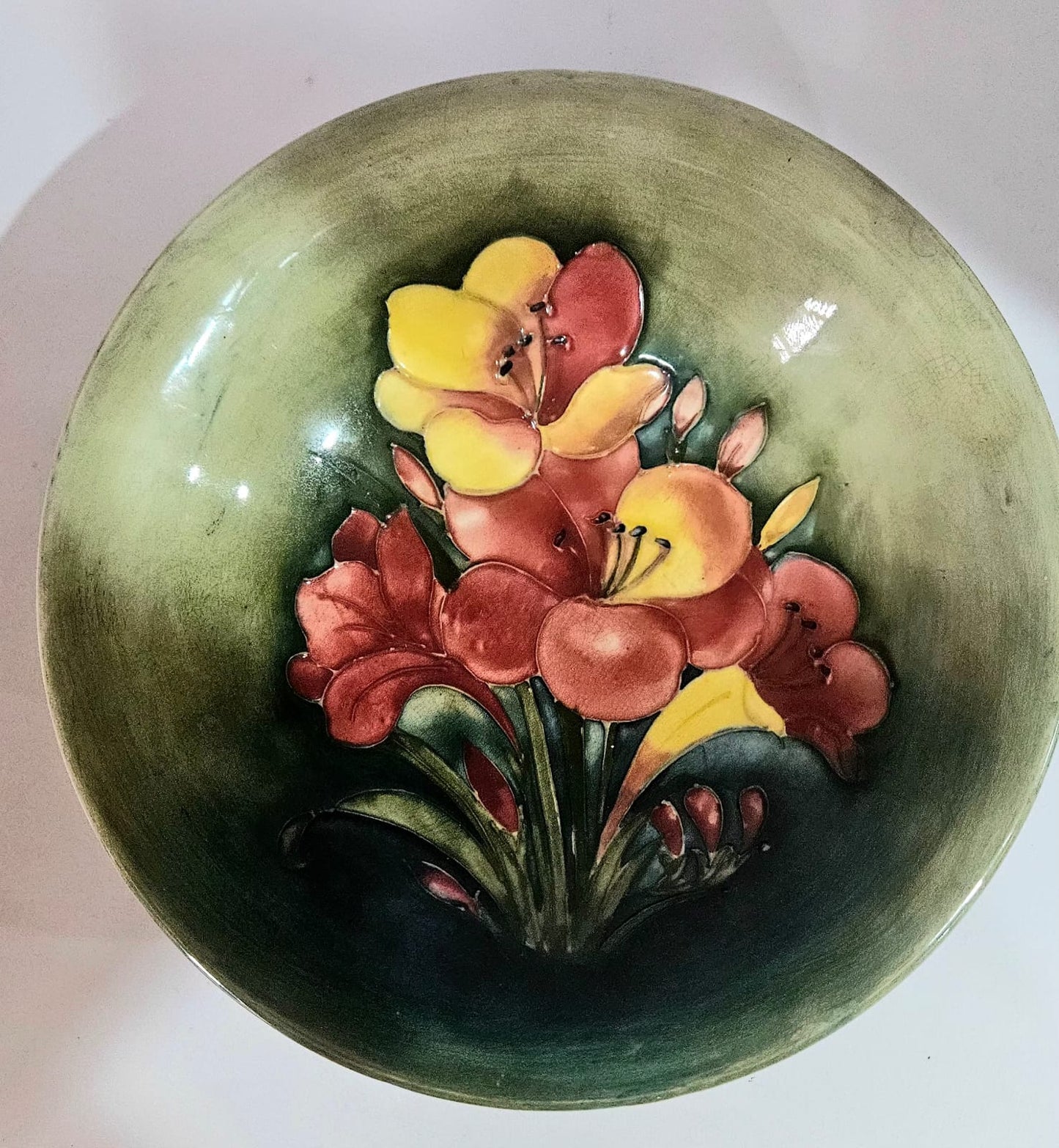 Vintage C.1947 Signed Walter Moorcroft "African Lilies" Large Bowl