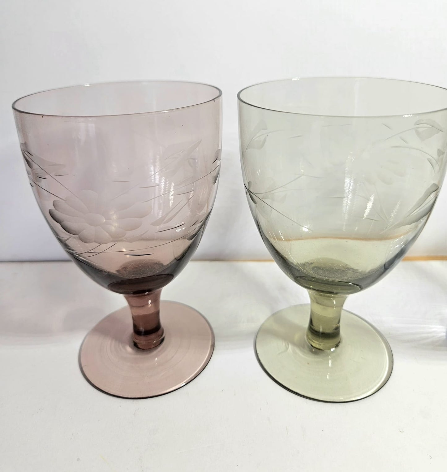 4 x Harlequin Short Stemmed Wine / Water Glasses with Etched Floral Pattern