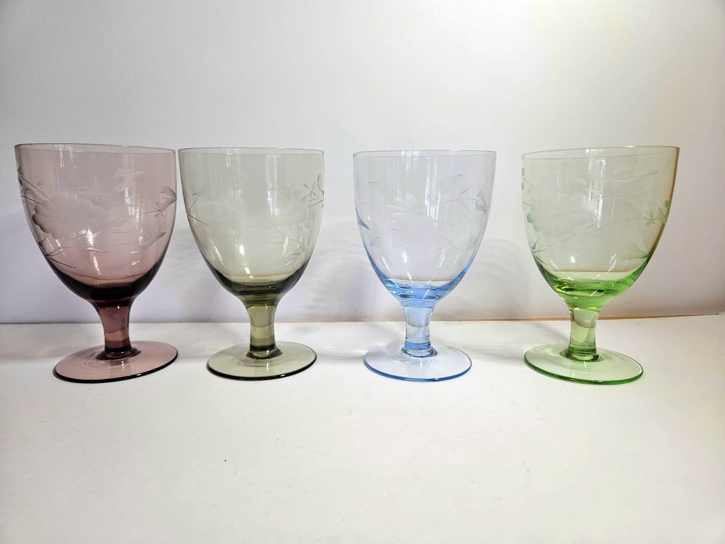 4 x Harlequin Short Stemmed Wine / Water Glasses with Etched Floral Pattern