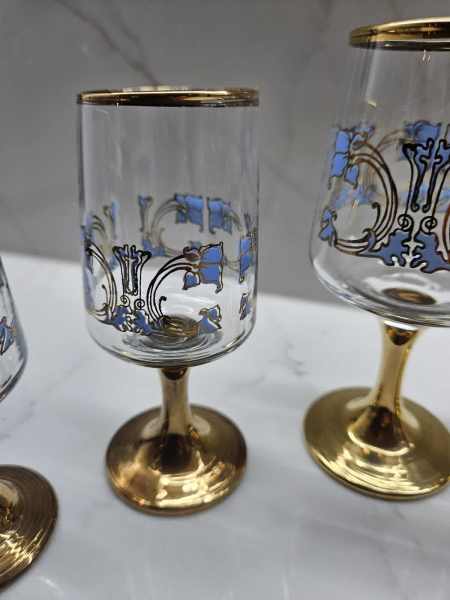 Art Nouveau set of 10 etched and gold gilded glasses