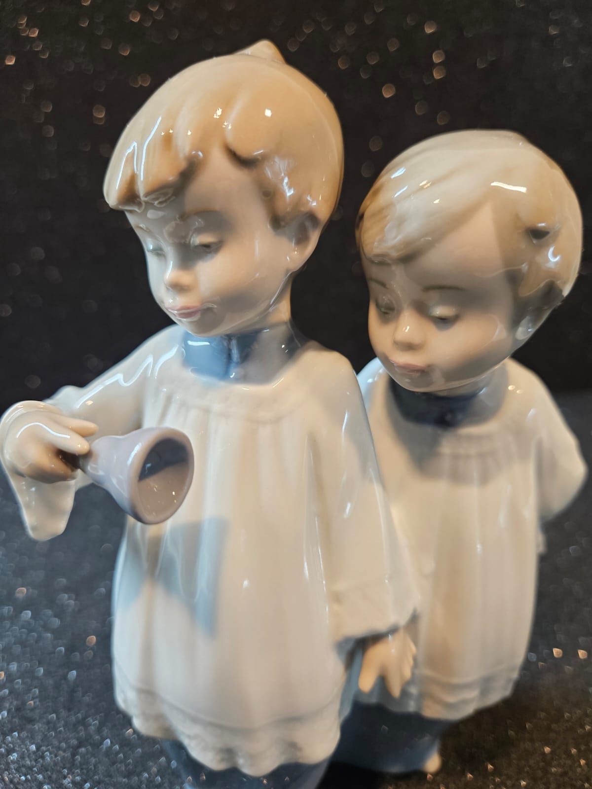 Nao by Lladro Figurine choir boys 1072 Figurine by Francisco Polope