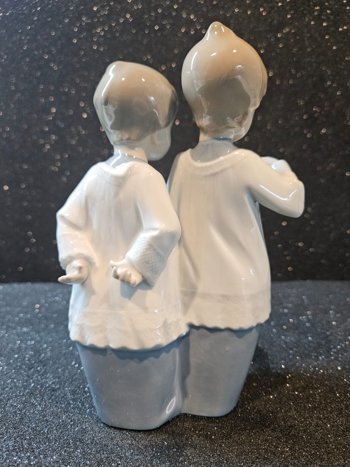 Nao by Lladro Figurine choir boys 1072 Figurine by Francisco Polope