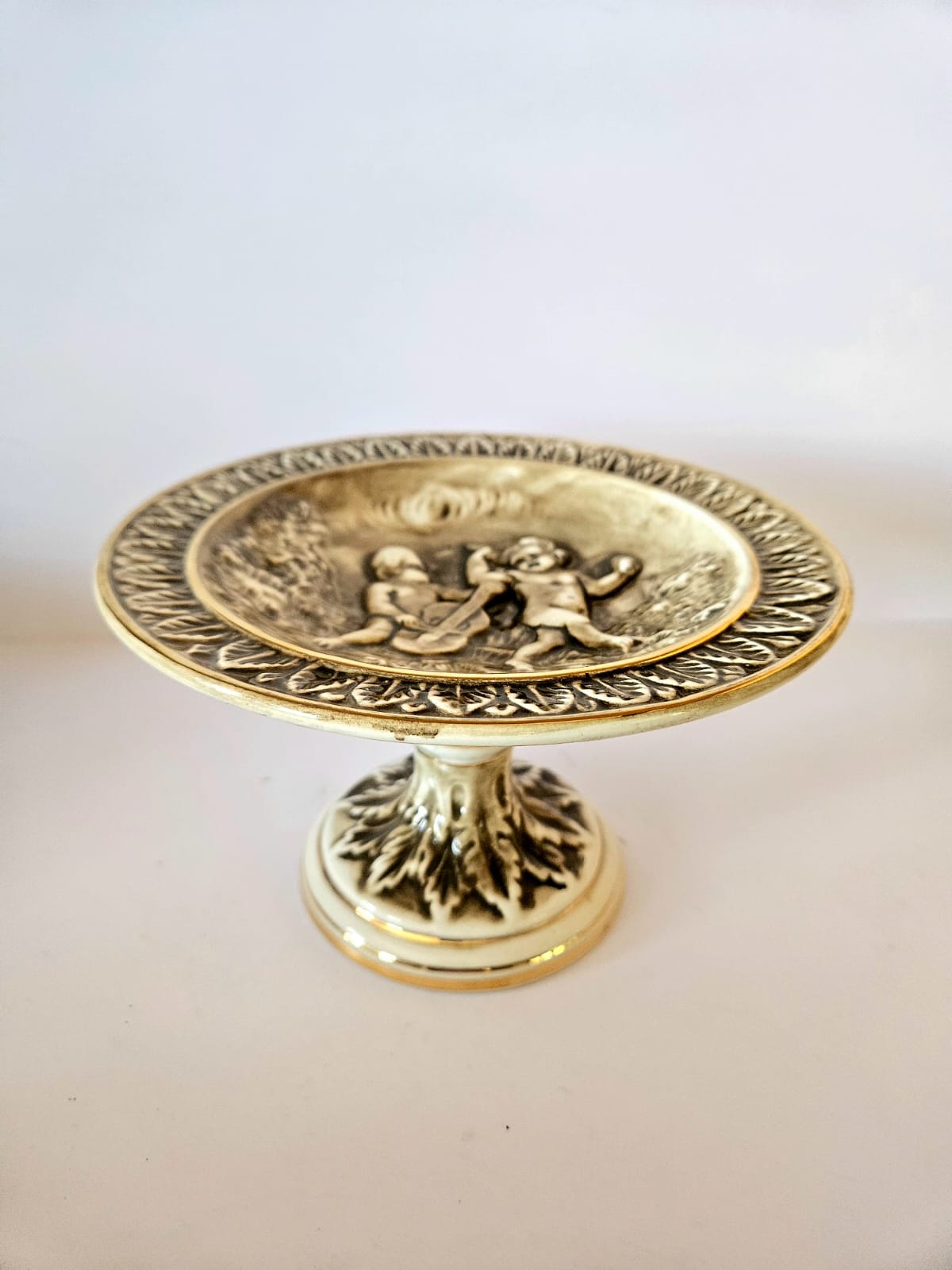 Vintage CAPODIMONTE Hand-painted Shallow Footed Comport Cherubs design