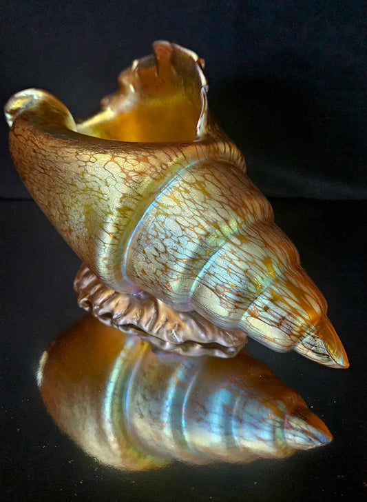 Loetz Art Glass "Candia Papillon" Gold Iridescent Conche Shell Vase c1900