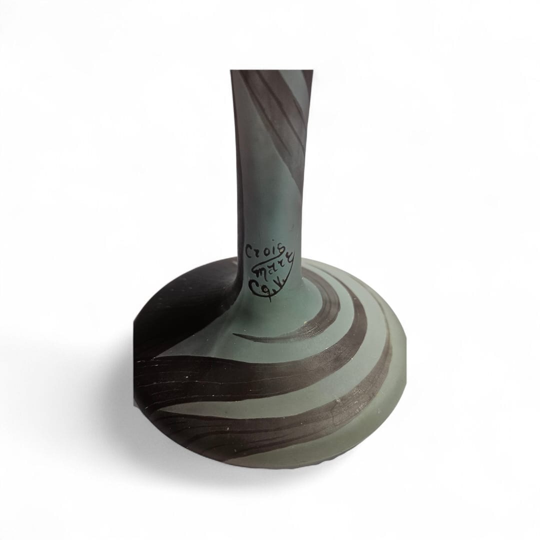 Rare Art Nouveau French cameo glass vase produced by Croismare for Muller Frères 1920s