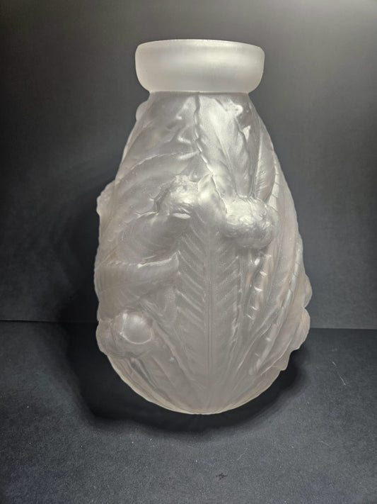 Etaleune vase pressed and molded glass, "Châtaignier" pattern c.1930