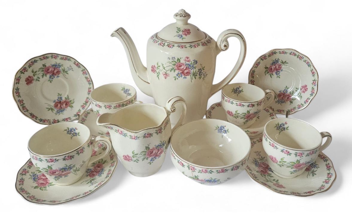 Vintage Wedgwood "Harmony Rose" 11pcs Tea set. Circa 1955