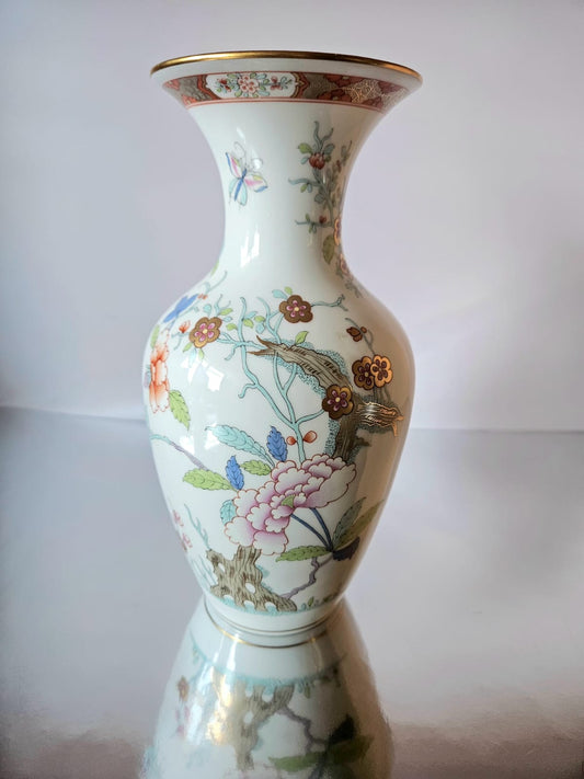 Herend Hand painted Porcelain "Shanghai"pattern vase