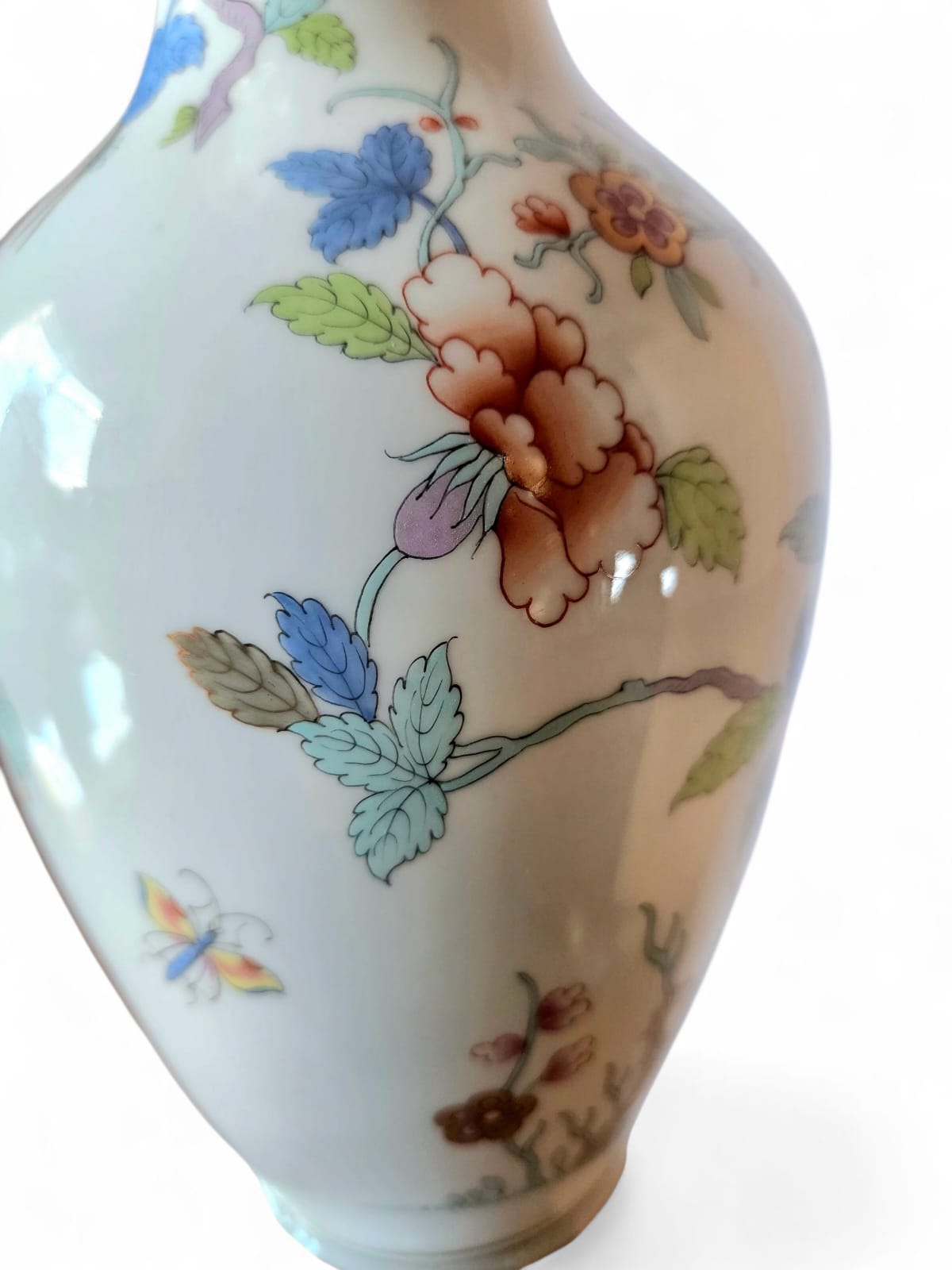 Herend Hand painted Porcelain "Shanghai"pattern vase