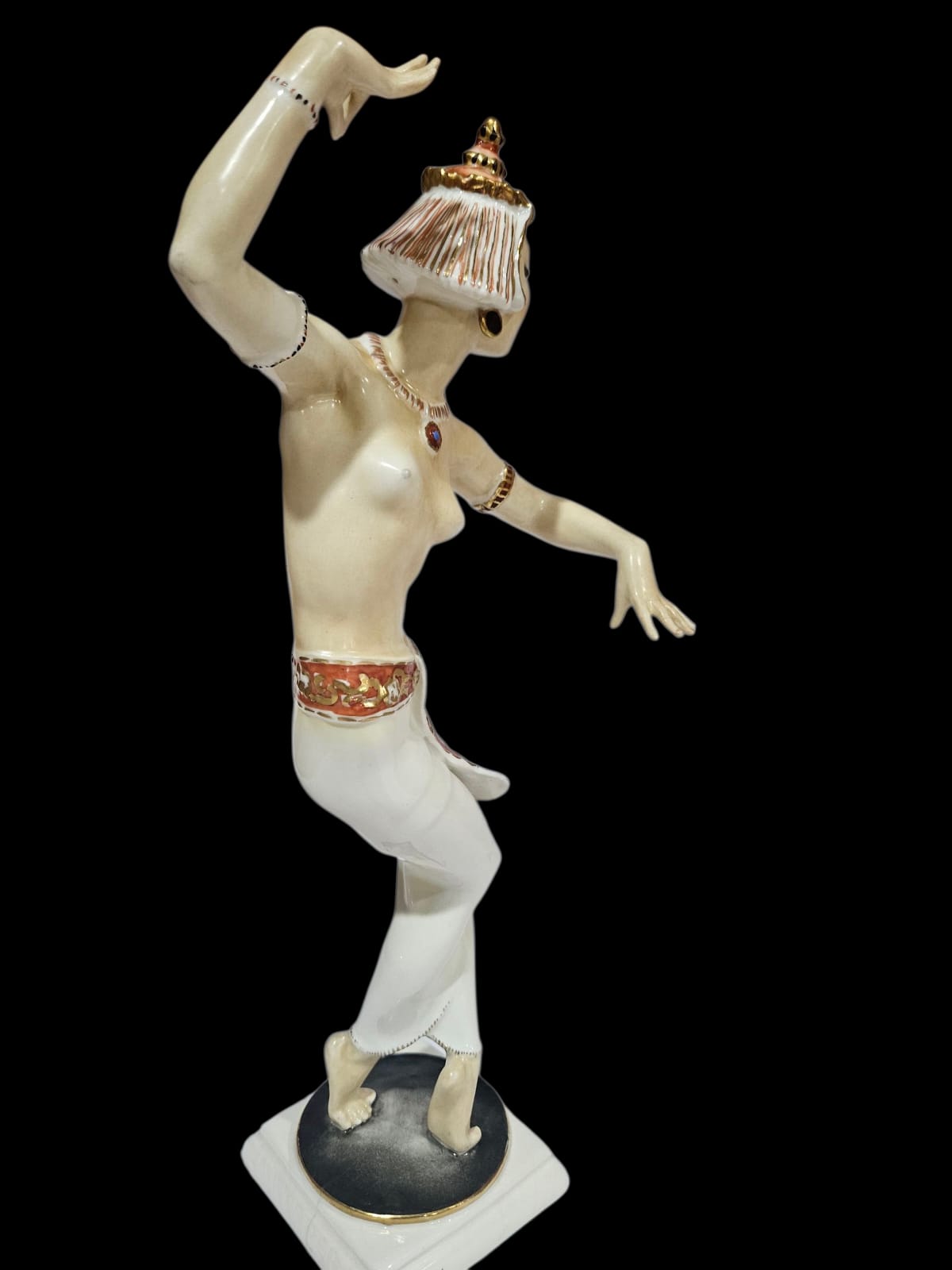 Figurine en porcelaine Carl Werner pour Hutschenreuther, danseuse balinaise « Bajadere »