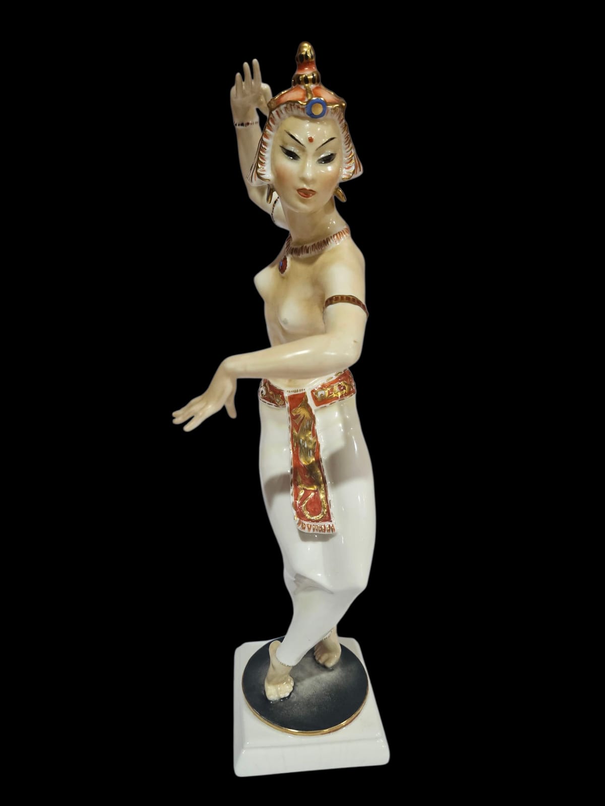 Figurine en porcelaine Carl Werner pour Hutschenreuther, danseuse balinaise « Bajadere »