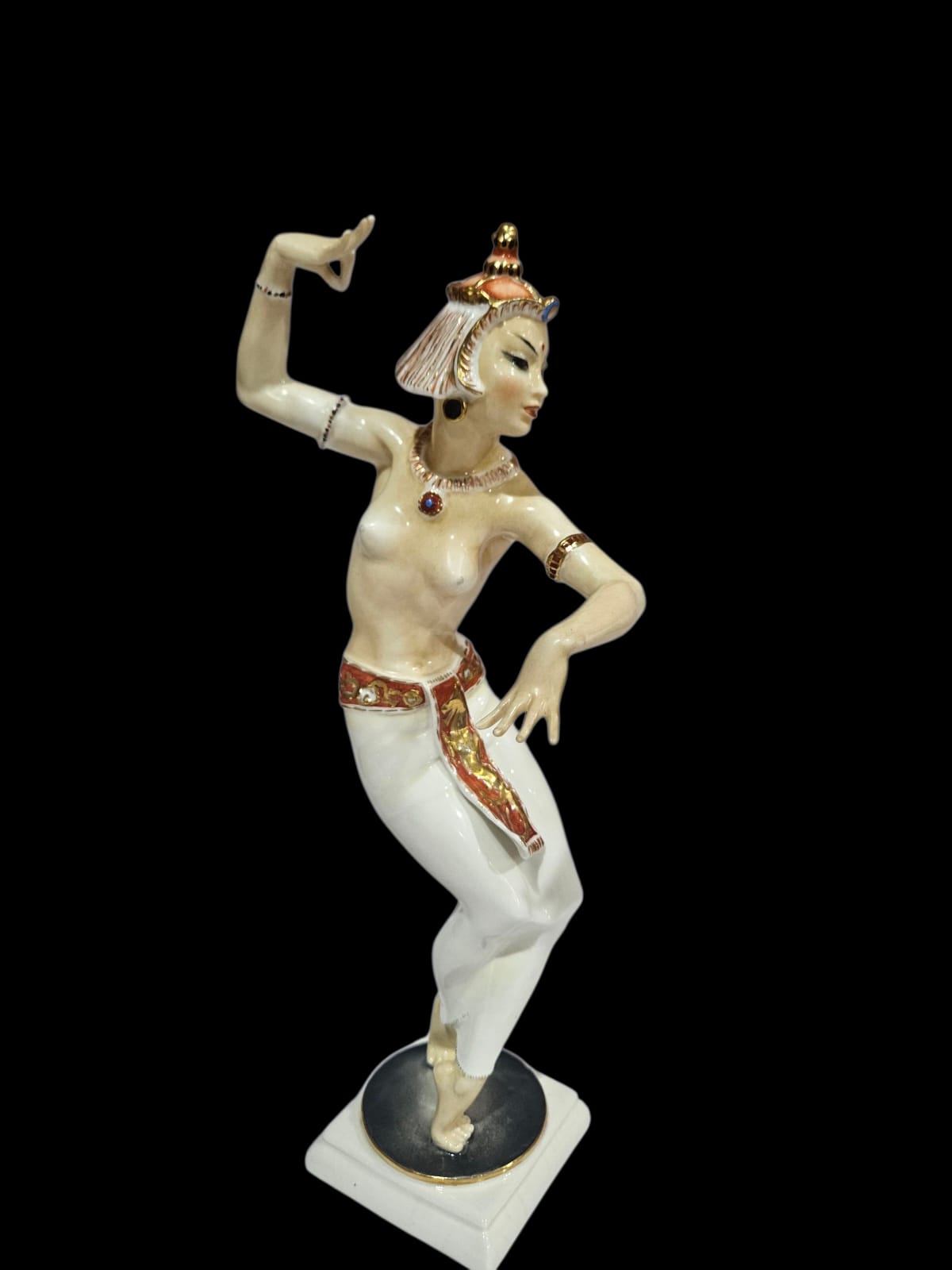 Figurine en porcelaine Carl Werner pour Hutschenreuther, danseuse balinaise « Bajadere »