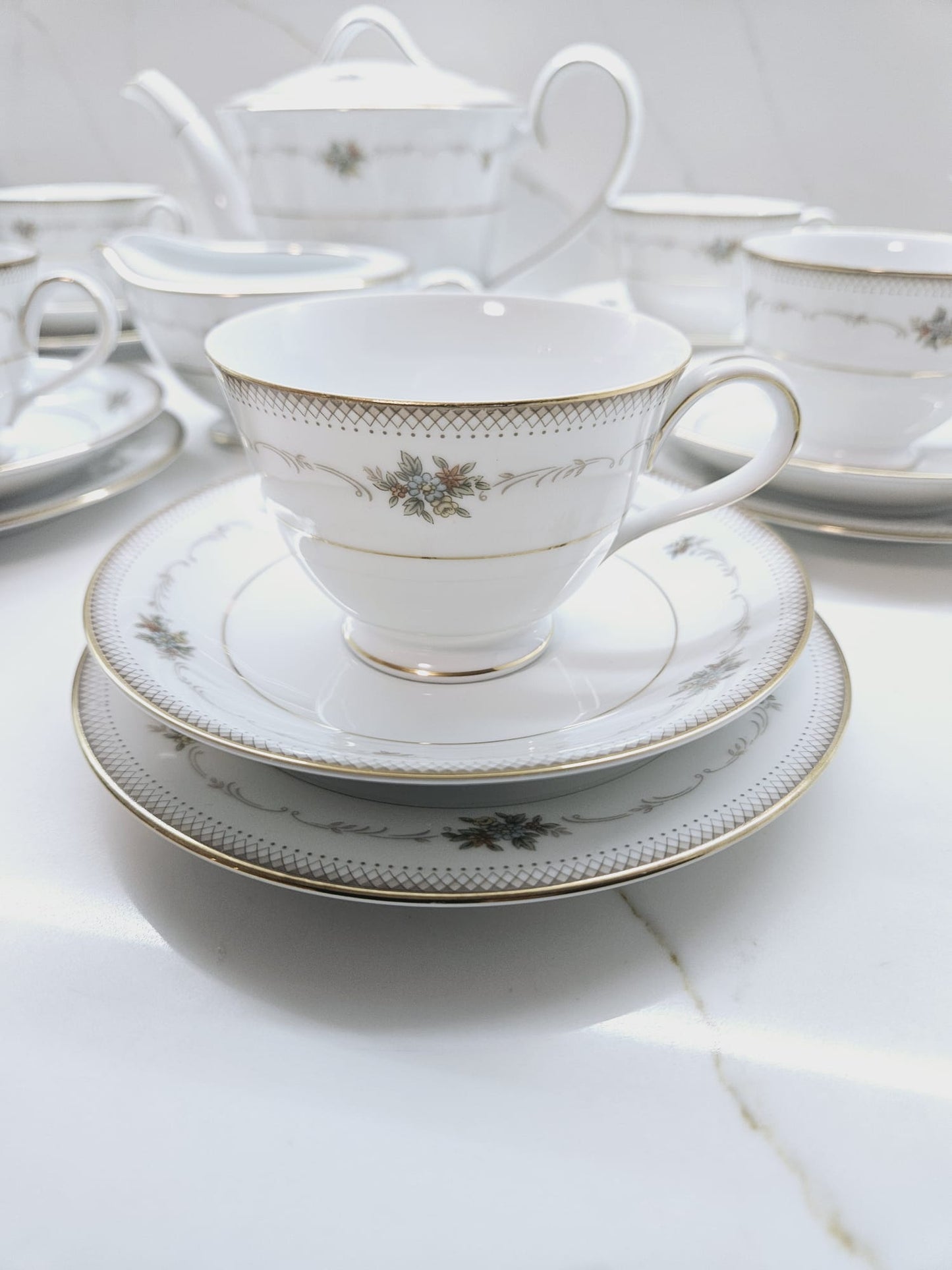 Noritake 6466 Joanne Vintage 28 pc Tea set - Retired in 1973