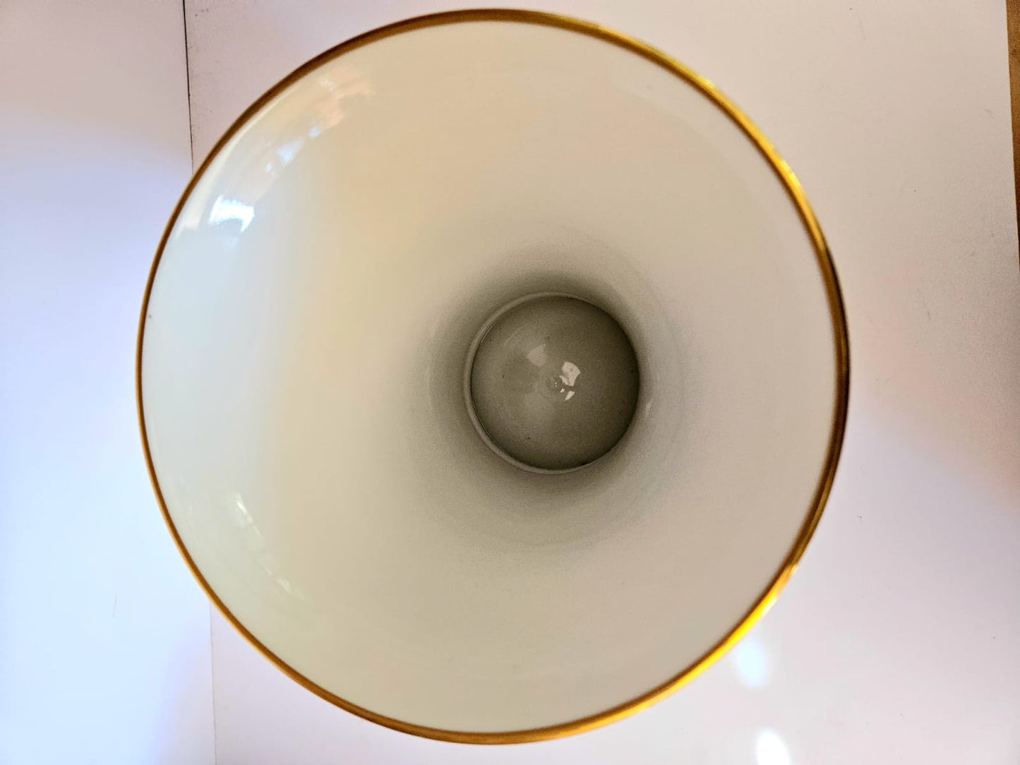 Vase Royal Porzellan Bavaria KPM, finition artisanale, bord doré, orné de faisans et de fleurs