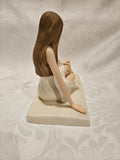 The Leonardo Collection Porcelain seated Lady