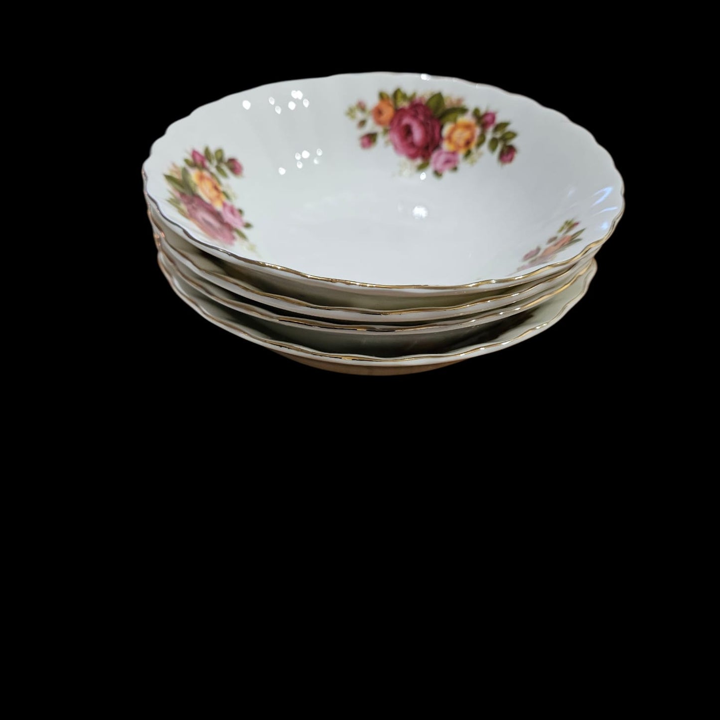 Lu Pad Fine Bone China "Cottage Rose" of Taiwan 19 Pieces part dinner set