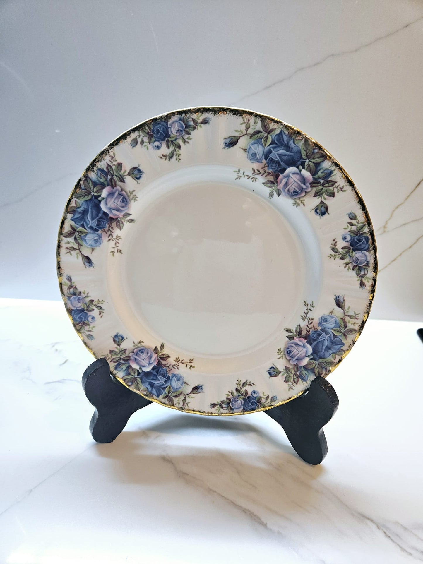 Set of 12 Royal Albert Moonlight Rose plates and bowls - Made in England