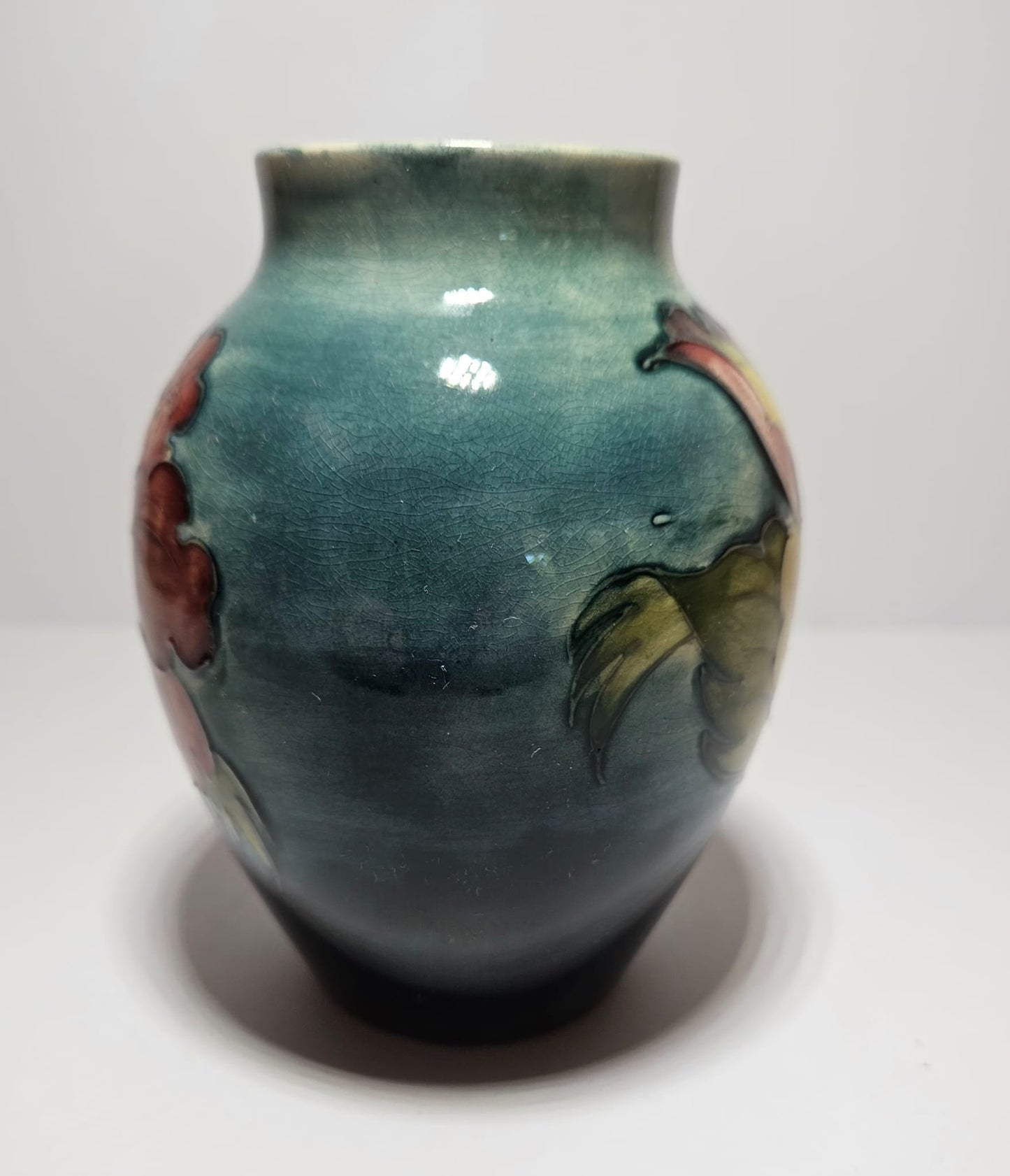 Vintage Moorcroft flambe glaze Pottery Hibiscus Pattern Vase