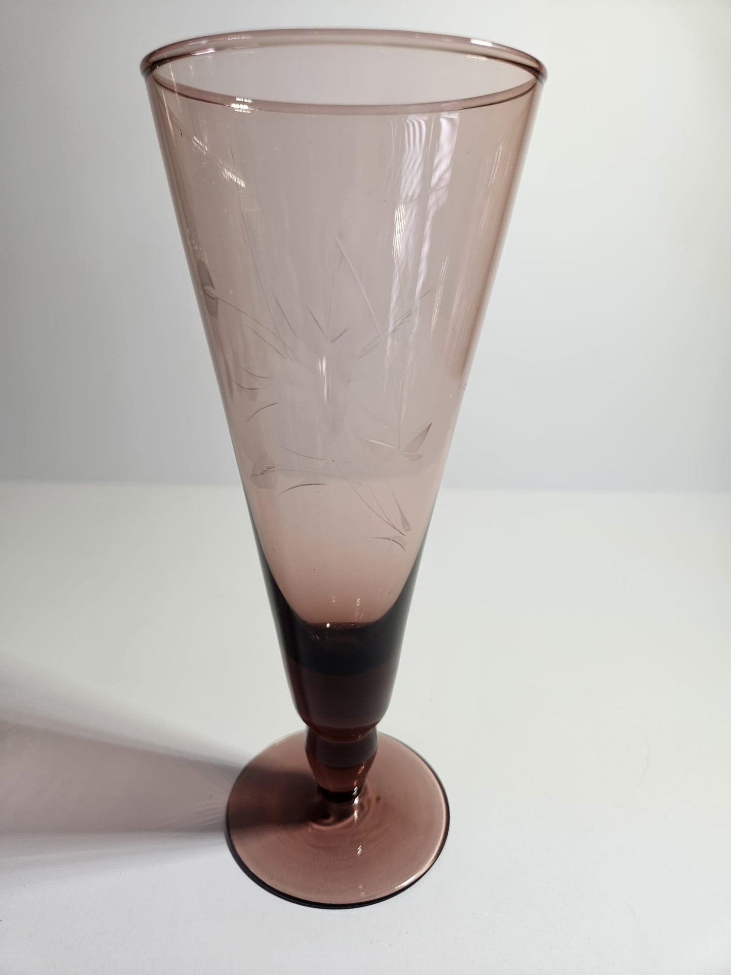 7 x Vintage mauve Parfait Wine Pilsner Glasses Flower design etched