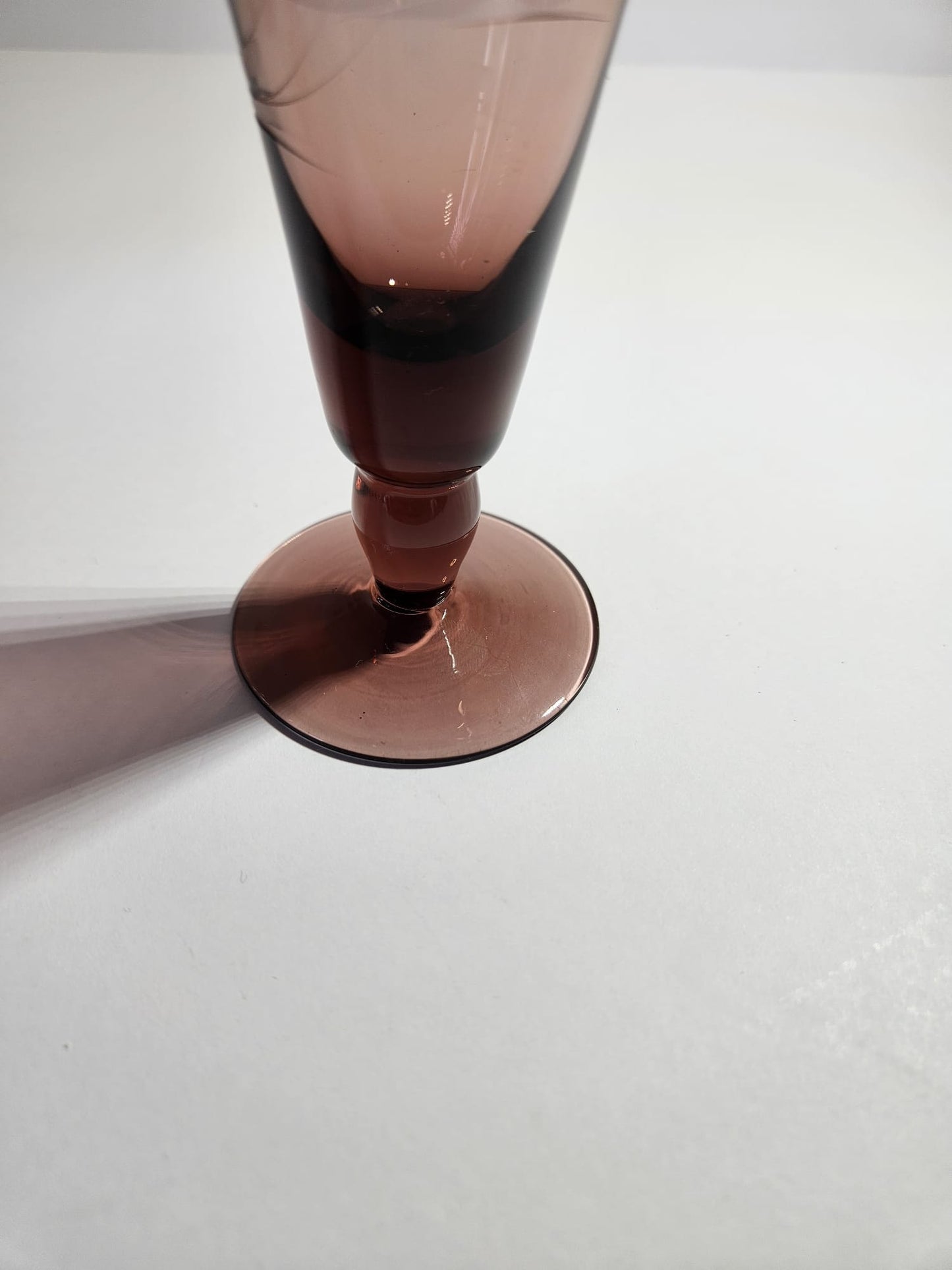 7 x Vintage mauve Parfait Wine Pilsner Glasses Flower design etched