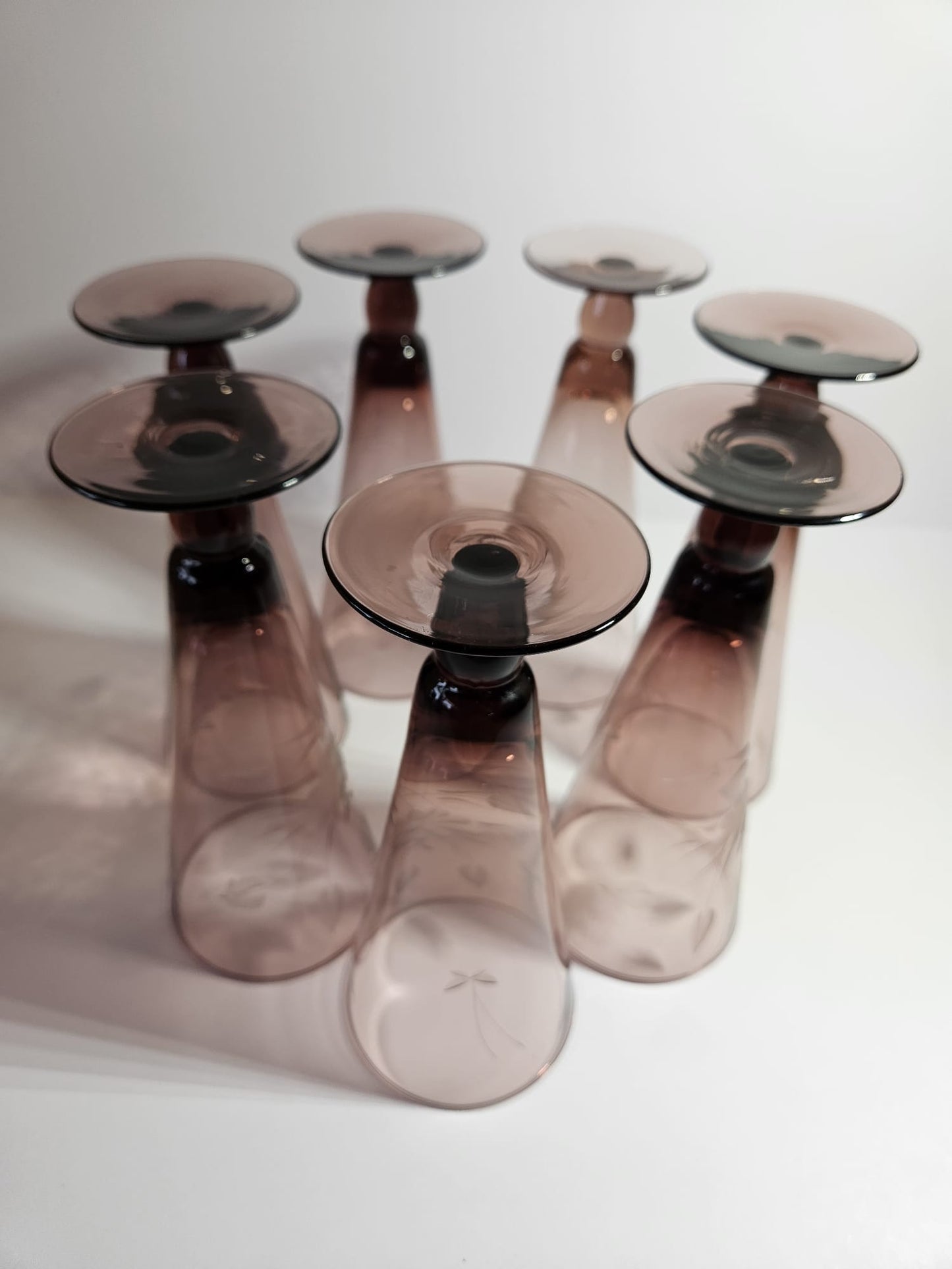 7 x Vintage mauve Parfait Wine Pilsner Glasses Flower design etched